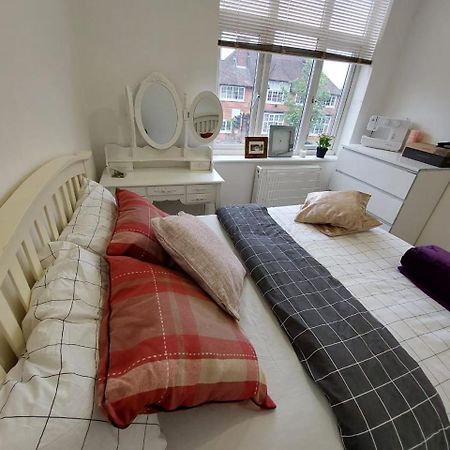 London Luxe Rooms Surbiton Exterior photo