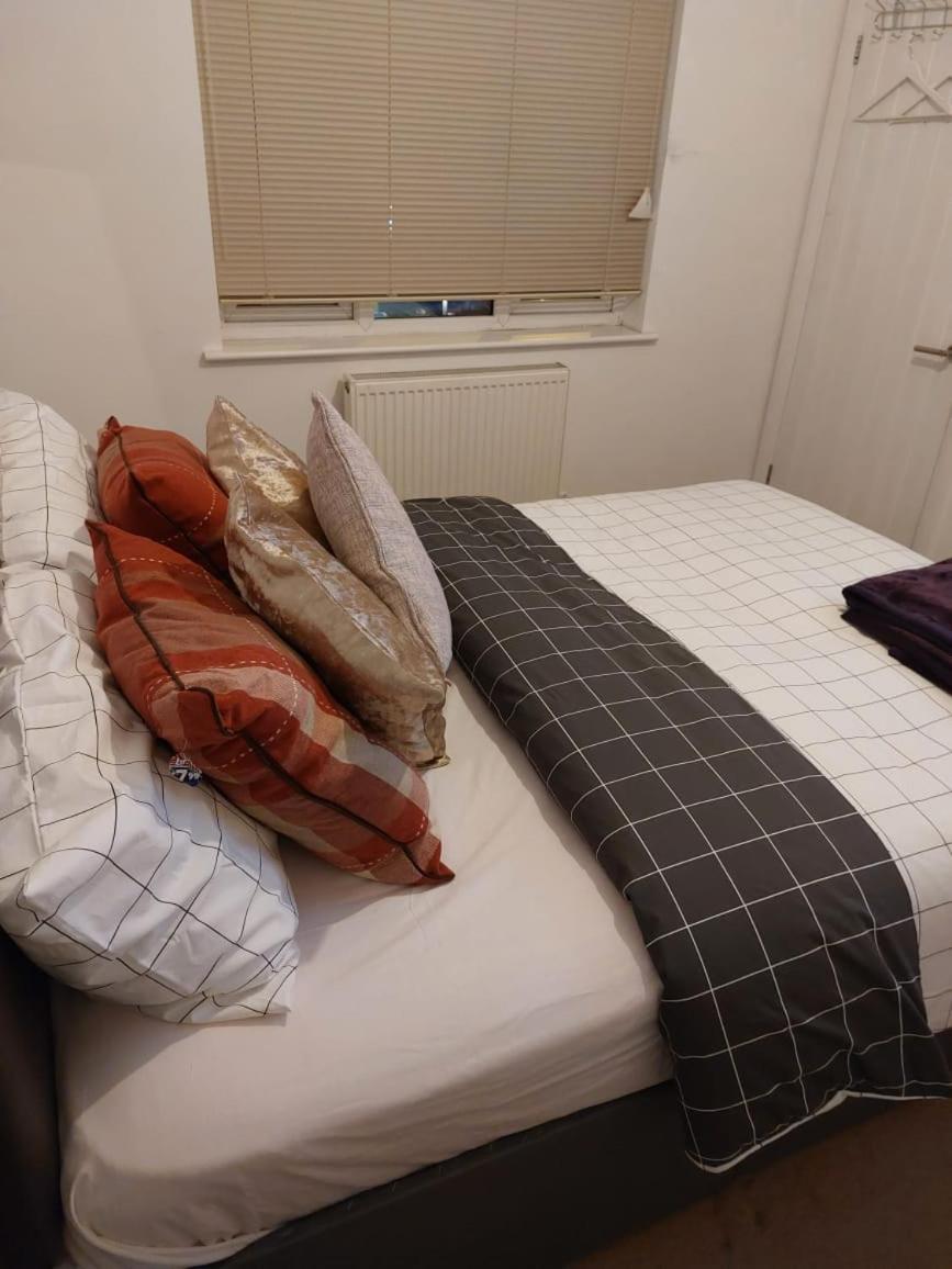 London Luxe Rooms Surbiton Exterior photo
